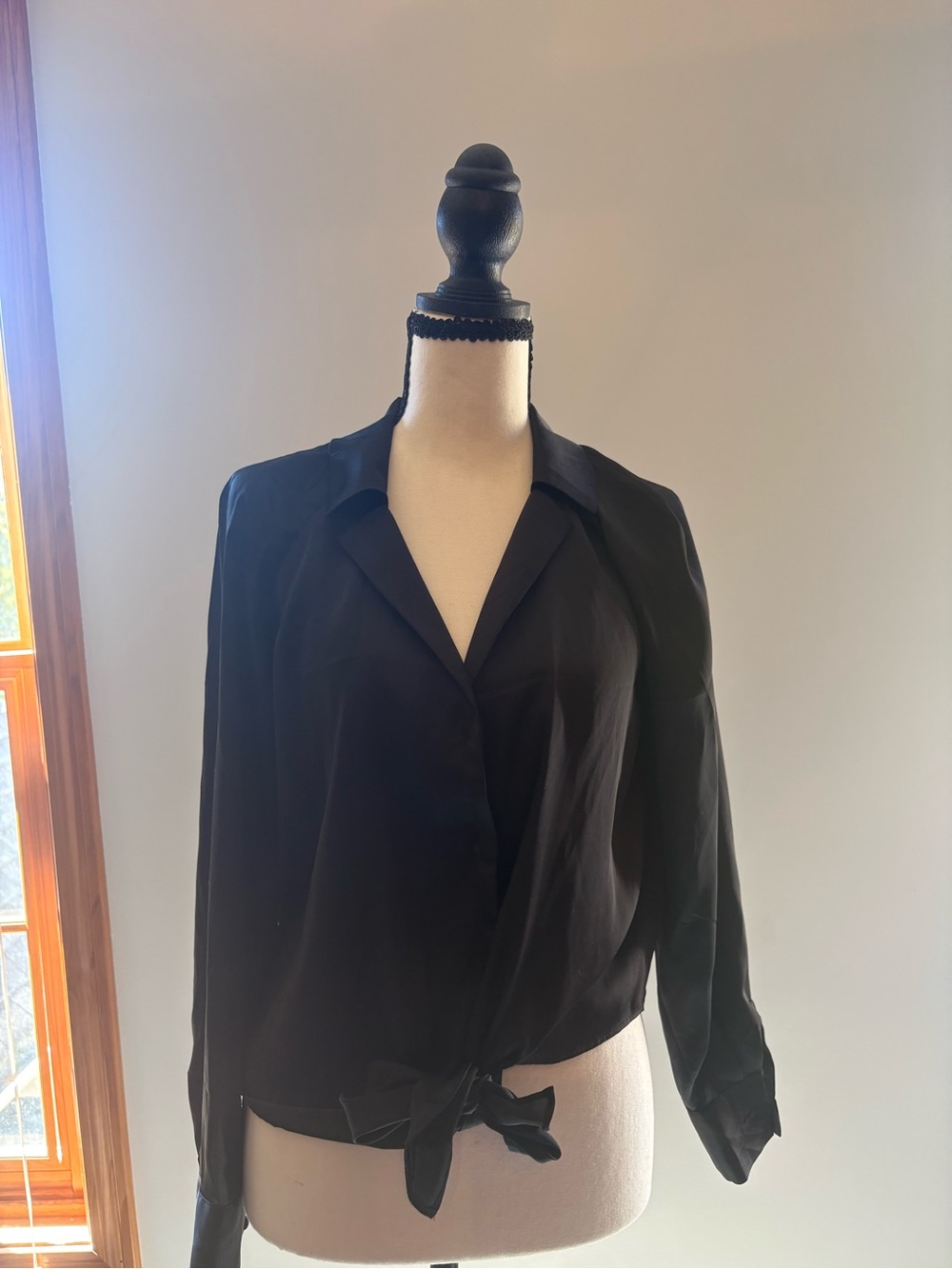 Bar III Black Tie-Hem Button Front Blouse